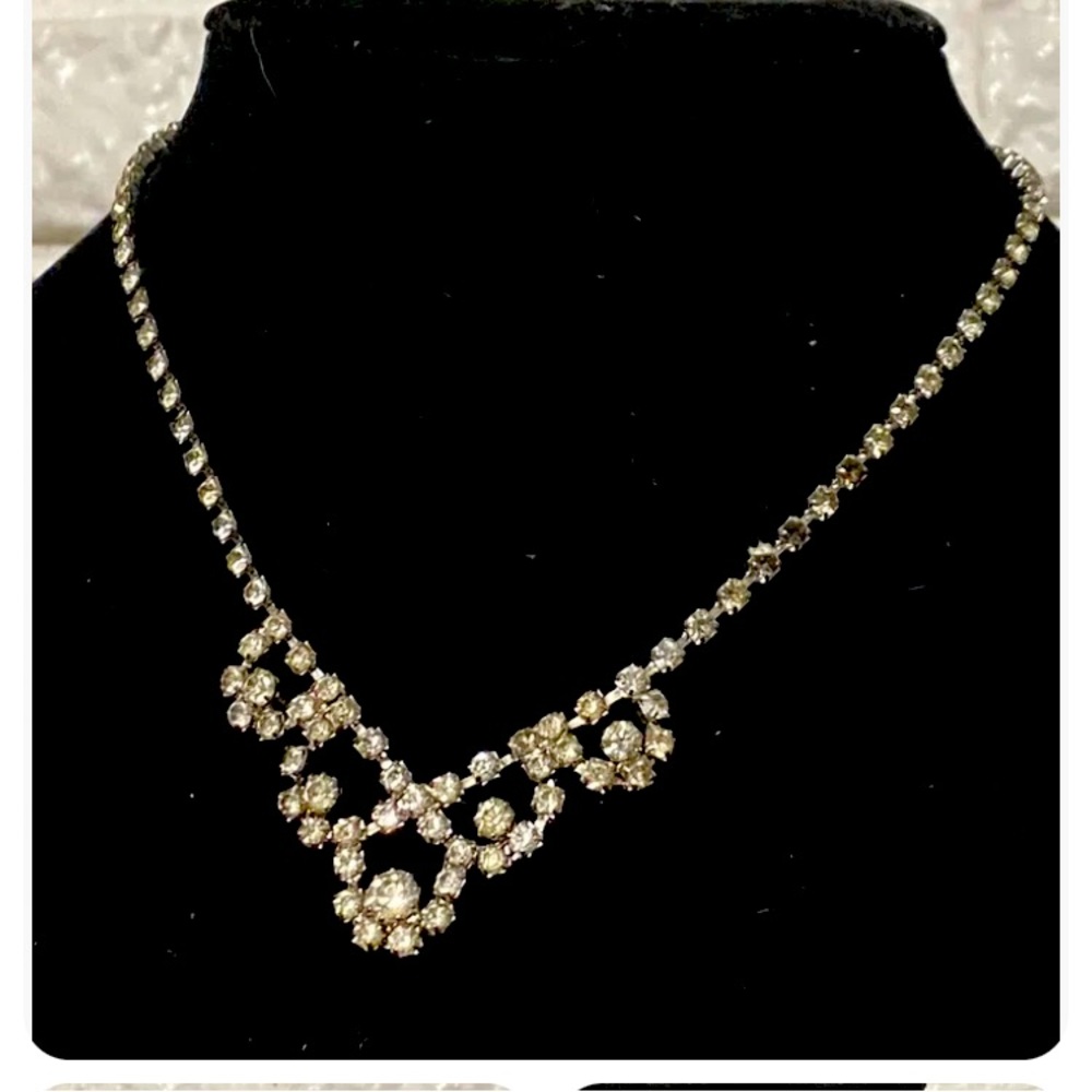 Rhinestone Silver Necklace. Vintage Rhinestones Bib Necklace